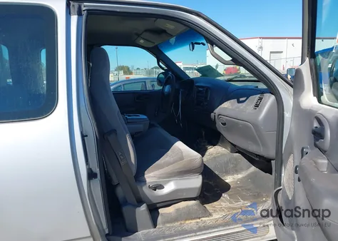 2002 Ford F-150 Lariat/Xl/Xlt z USA, uszkodzony, nr VIN 1FTRX18L02NA72510